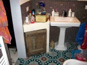 7) L' Antina antica collocata per arredare il bagno