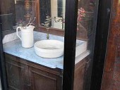 Antica toilette antica in noce in vendita