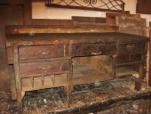 Il vecchio bancone da falegname prima del restauro