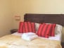 AR088 Testiera da letto con porta