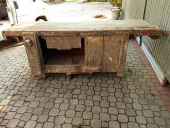 Banco antico da lavoro