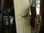 Porta antica laccata a mano.