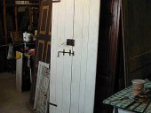 Porta vecchia dopo il restauro nella vista posteriore