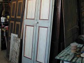 Porta restaurata e laccata