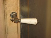 Maniglia originale antica porta neoclassica