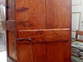 Porta antica fatta a mano restaurata