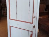 Porta antica laccata con restauro materico