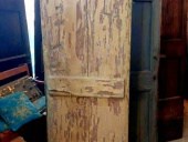 Una delle porte da restaurare