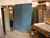 La porta antica(o il portone) di fienile dopo l'allungamento