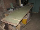 Uno dei battenti dopo la rimozione delle bandelle