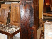 Un battente della porticina antica.
