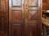 Coppia di porte antiche in noce