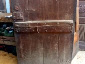Porta antica in castagno fatta a mano