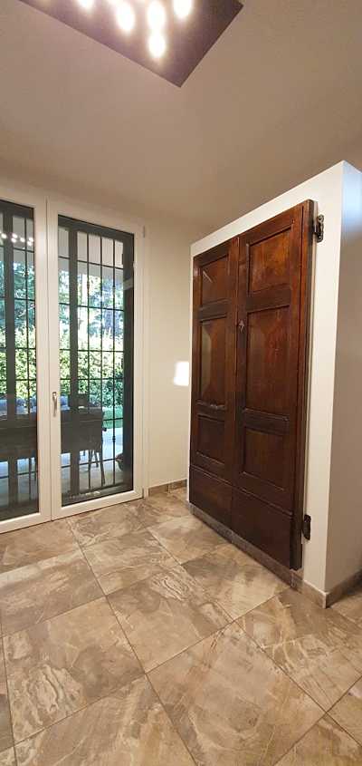 Portoncino antico arreda zona living