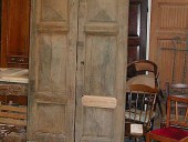 Altra vista del portoncino antico in castagno