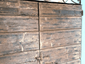 L'Antico portone arreda cucina e sala