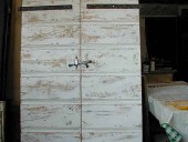 Portone antico trasformato in shabby chic natural(vista anteriore).