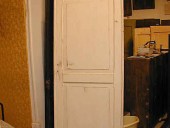 Vista anteriore porta in shabby.