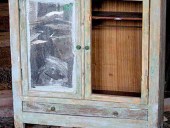 Piccolo armadietto pensile antico in miniatura