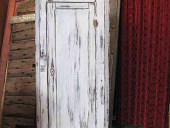 Angoliera-cantonale antico trasformato in shabby chic naturale