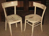 Sedie shabby chic; le 2 vecchie sedie vintage in shabby chic naturale