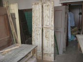 Una delle due porte durante gli interventi