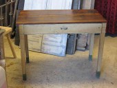 Il tavolinetto antico in noce prima dello Shabby