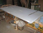 La facciata posteriore del portone rilaccata