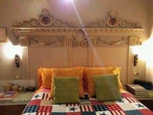 Maestà di porte come testiere